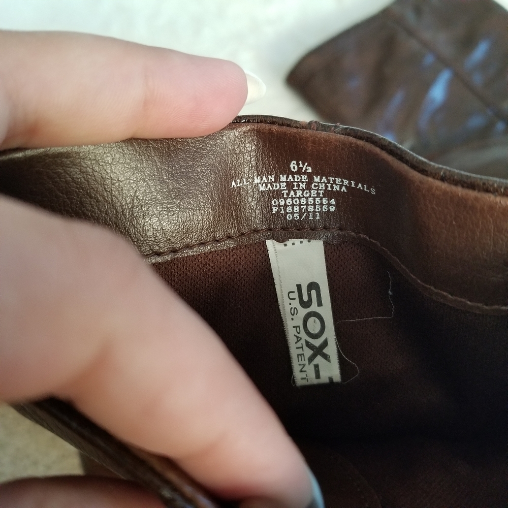 Host Pick💕Box-Tab Brown Mid/Low Rise Heeled Boots - Picture 9 of 12